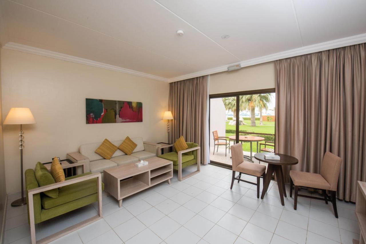 Bm Beach Resort Ras al-Khaimah Exterior photo